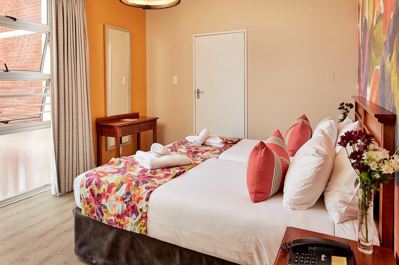 First Group Oceanic Hotel Durban Bagian luar foto